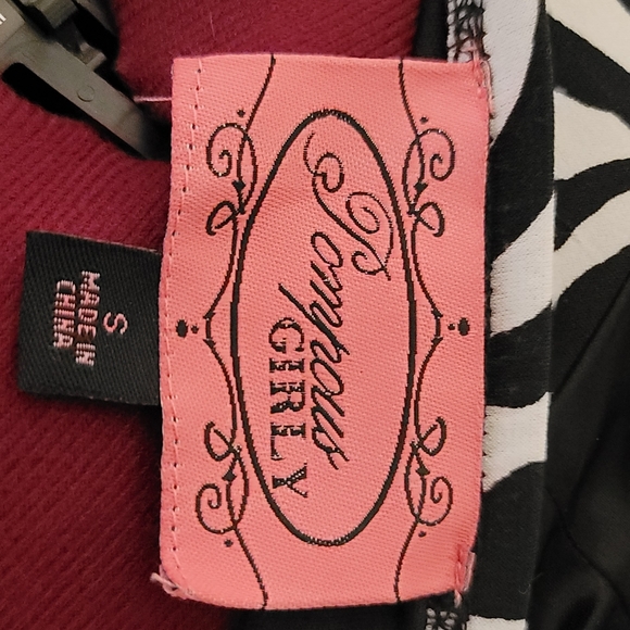 Pompous girly zebra top with ruffles - Picture 6 of 6